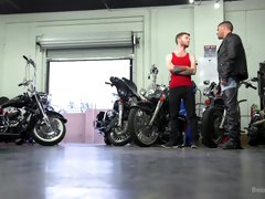 Lance Hart and Seamus O'Reilly adores hardcore gay sex in the garage